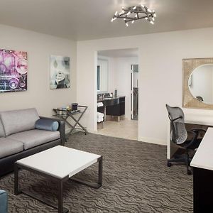 Doubletree Suites By Hilton Hotel Detroit Downtown - Fort Shelby